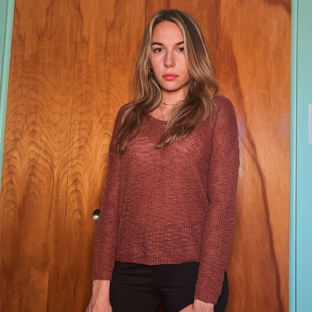 Open back Sweater - Picture 2 of 3